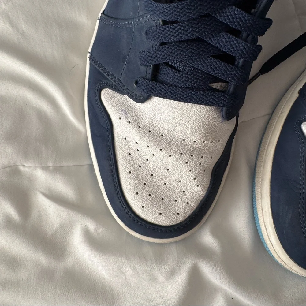 Nike Air Jordan 1 Retro High 'CP3' Sneakers - Picture 4 of 7